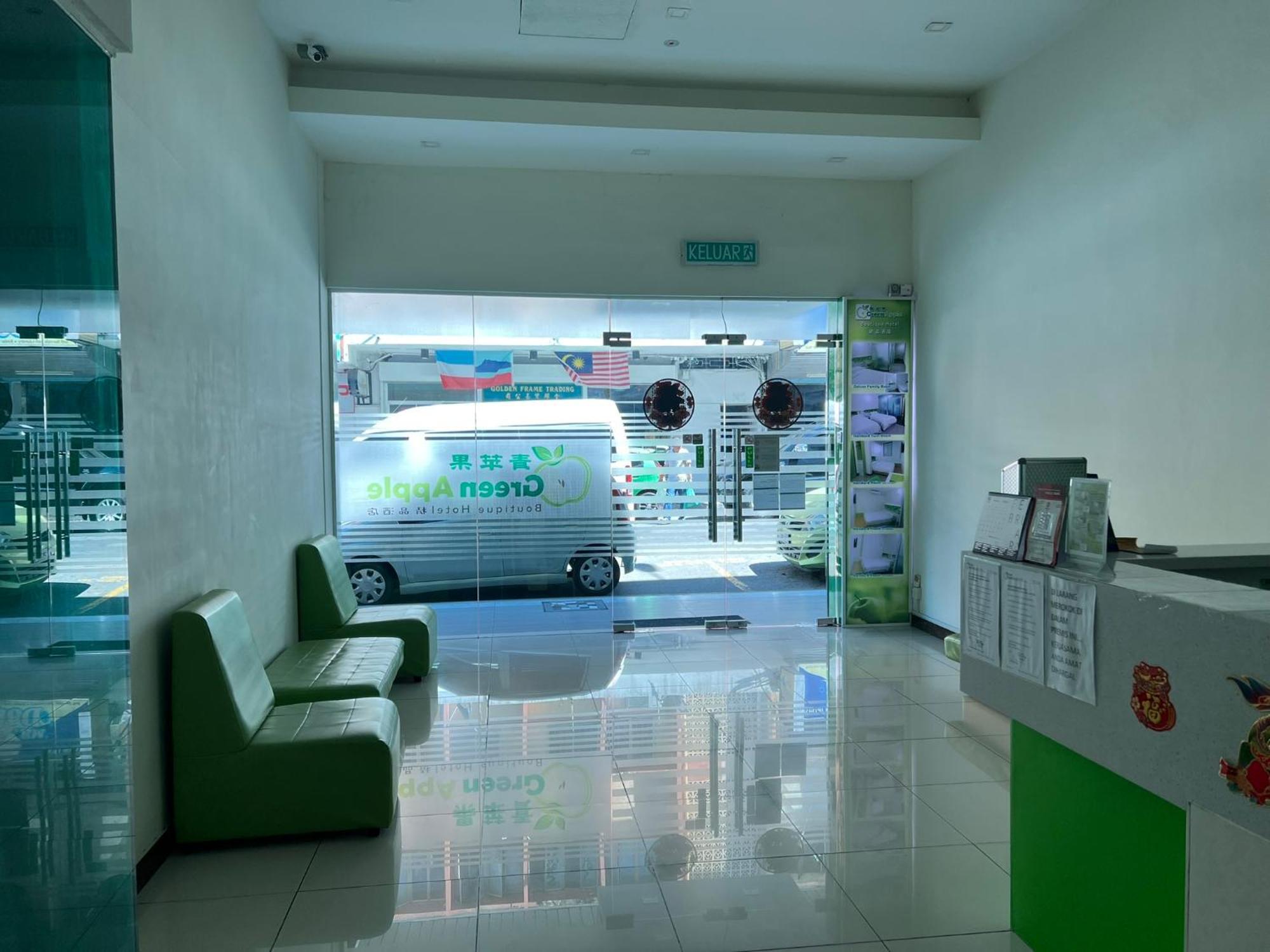 Apple Boutique Hotel 3*